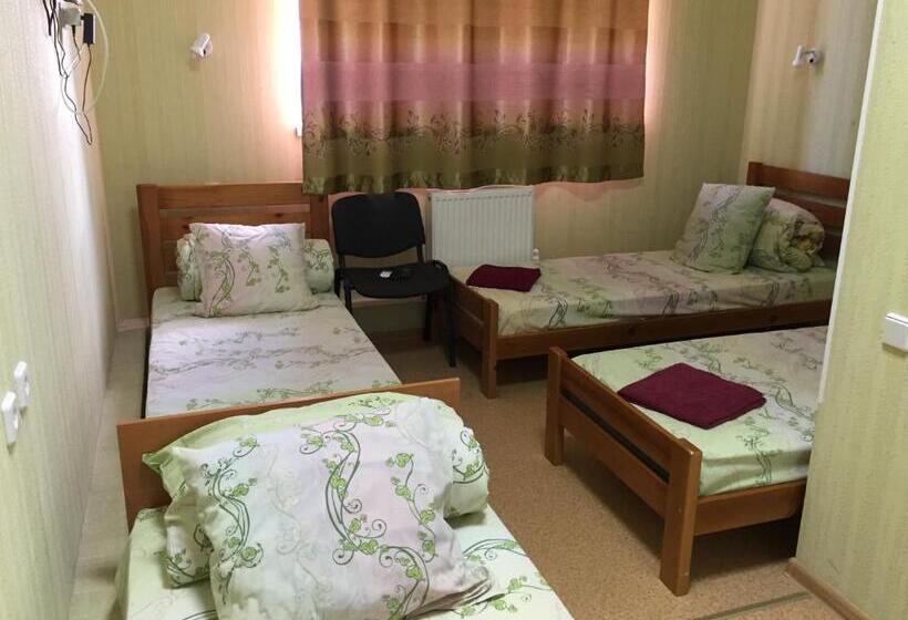 اتاق استاندارد چهار تخته, Karavella