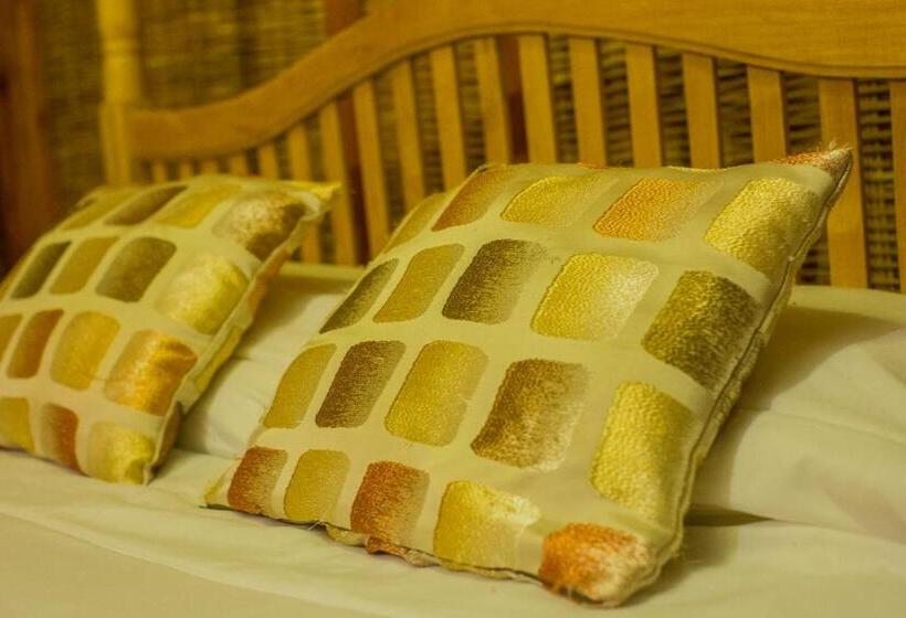 اتاق استاندارد, Lake Bunyonyi Eco Resort