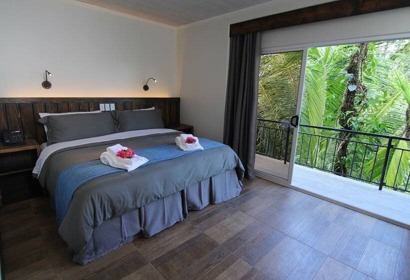 Номер Стандарт, Palau Central