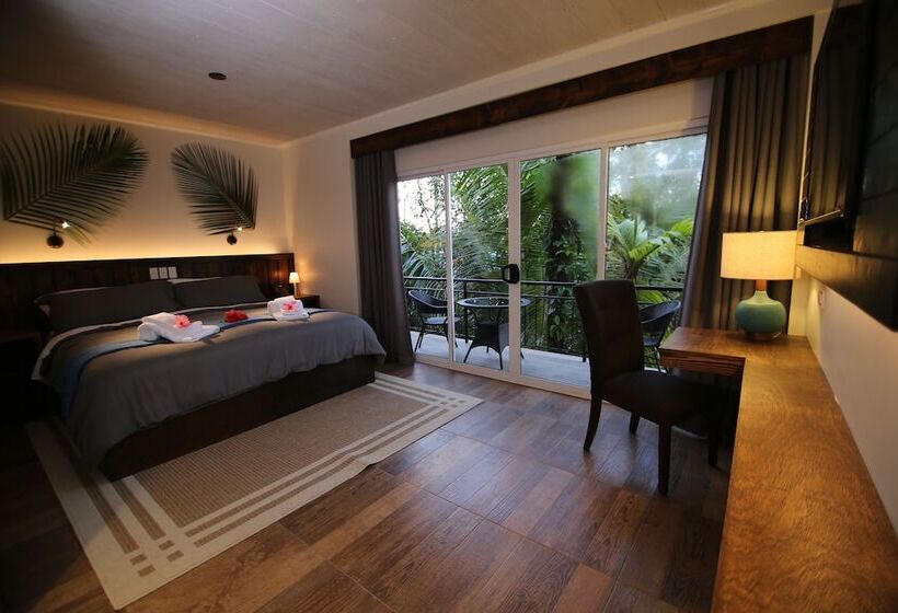 Номер Стандарт Боковой Вид на Море, Palau Central