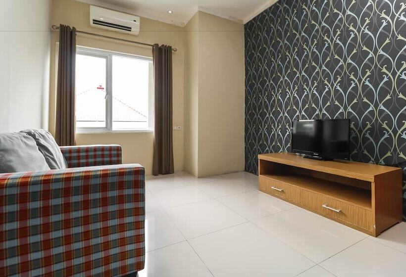 Номер Стандарт, Reddoorz Plus Near Pantai Losari