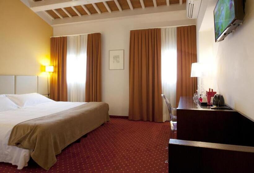 اتاق استاندارد, Relais Santa Corona