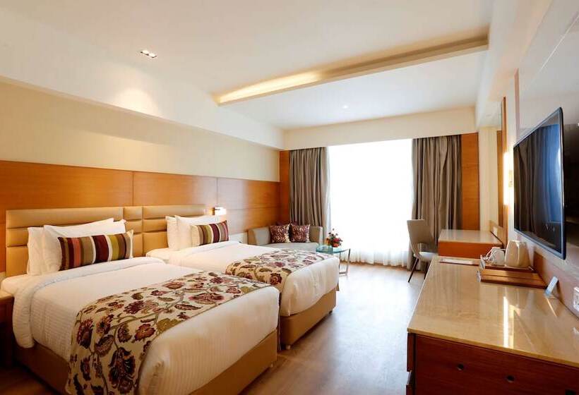 חדר סופריור, Nataraj Sarovar Portico