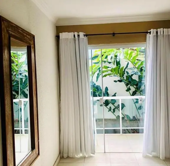 デラックスルーム, Penedo House Pousada