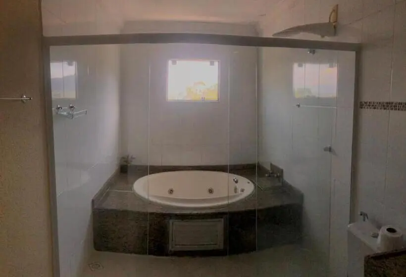 コンフォートルーム, Penedo House Pousada