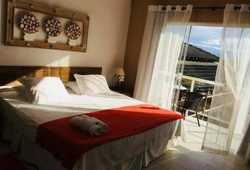 コンフォートルーム, Penedo House Pousada