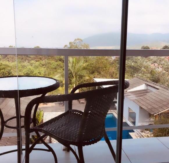 디럭스 룸 킹사이즈 침대, Penedo House Pousada