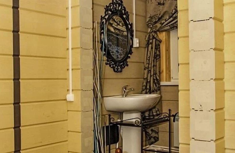 高级大房间, Uralskiy Teremok