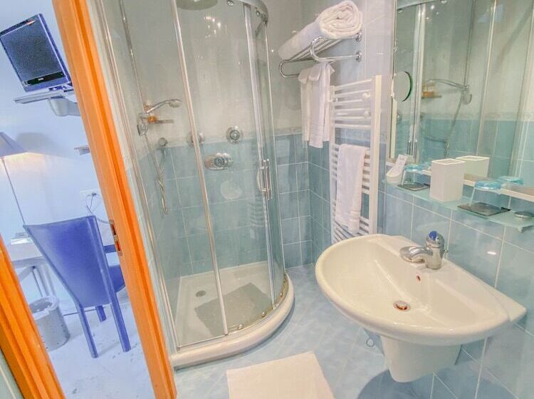 غرفة قياسية, Villa St Maxime