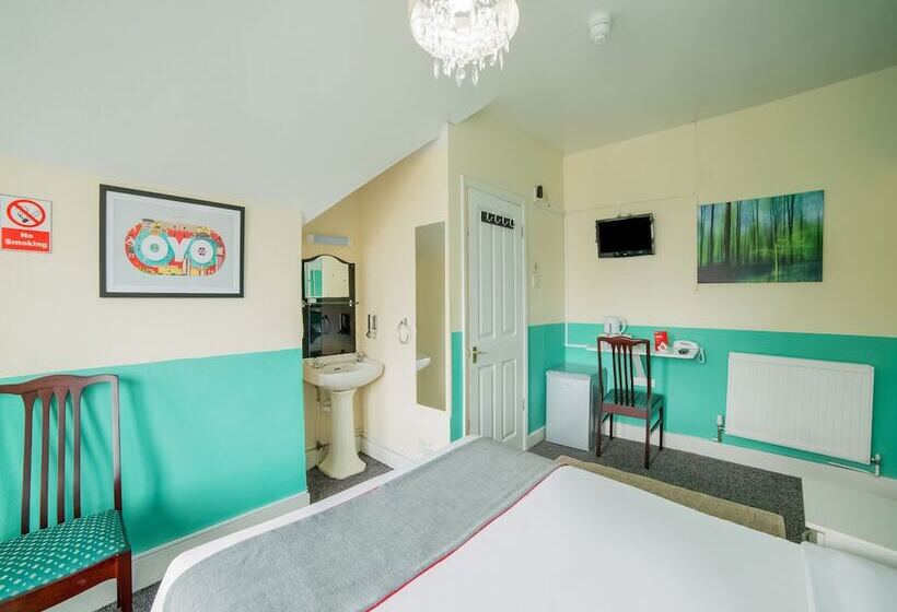 デラックストリプルルーム, Devine Beach Hotel, Westcliff Southend-On-Sea