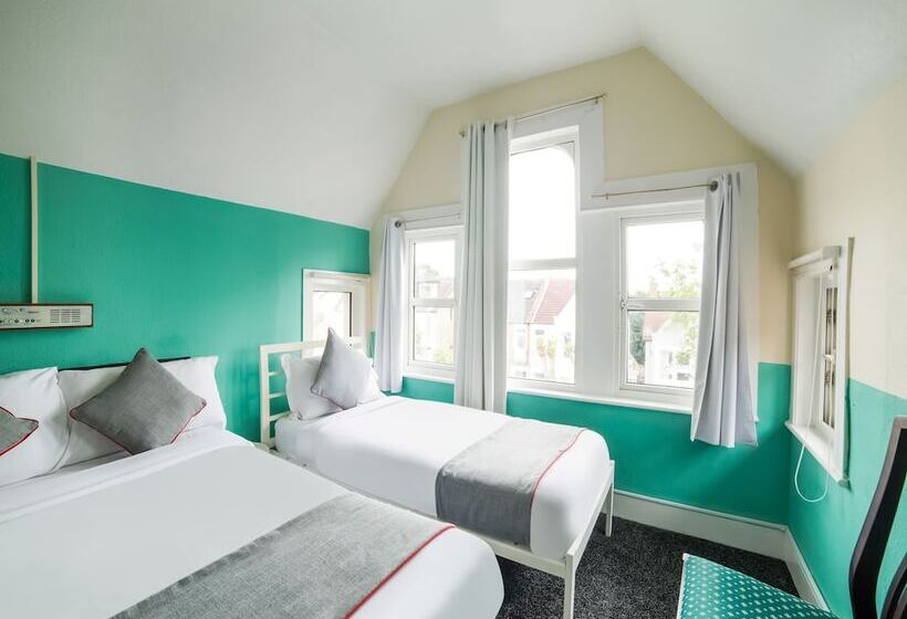 اتاق لوکس سه تخته, Devine Beach Hotel, Westcliff Southend-On-Sea