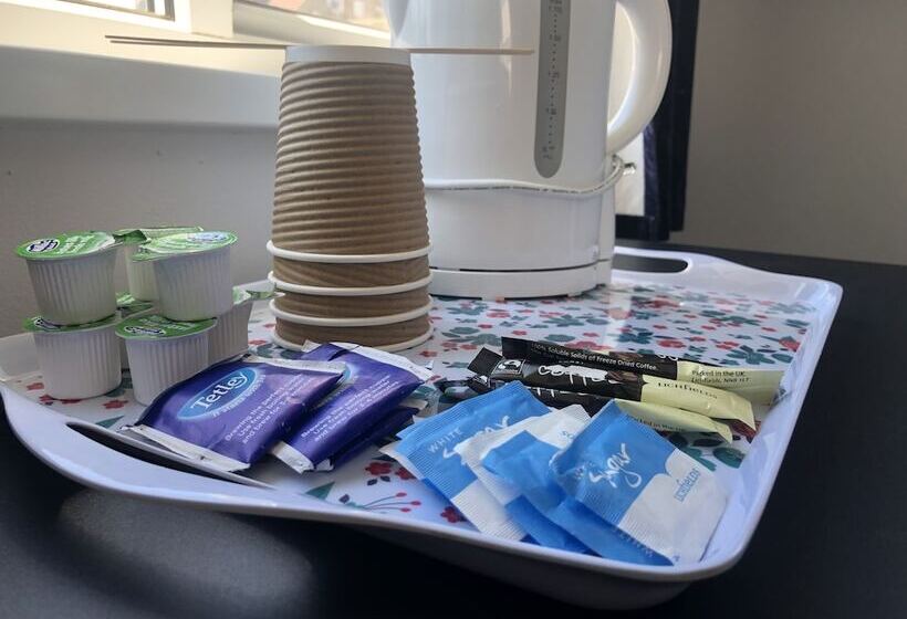 استودیوی لوکس, Devine Beach Hotel, Westcliff Southend-On-Sea