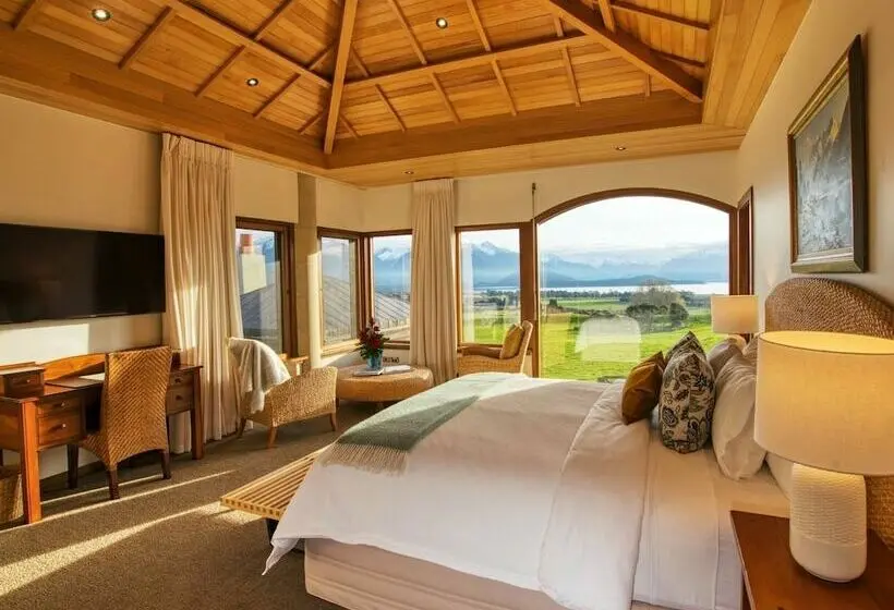سوئیت پریمیوم, Cabot Lodge