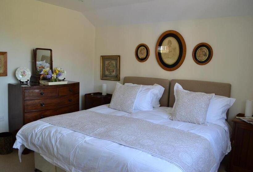 חדר דלוקס, Hedingham Old Pottery