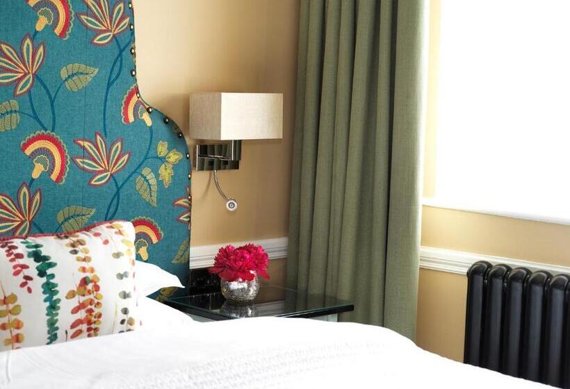 غرفة قياسية, Hayes