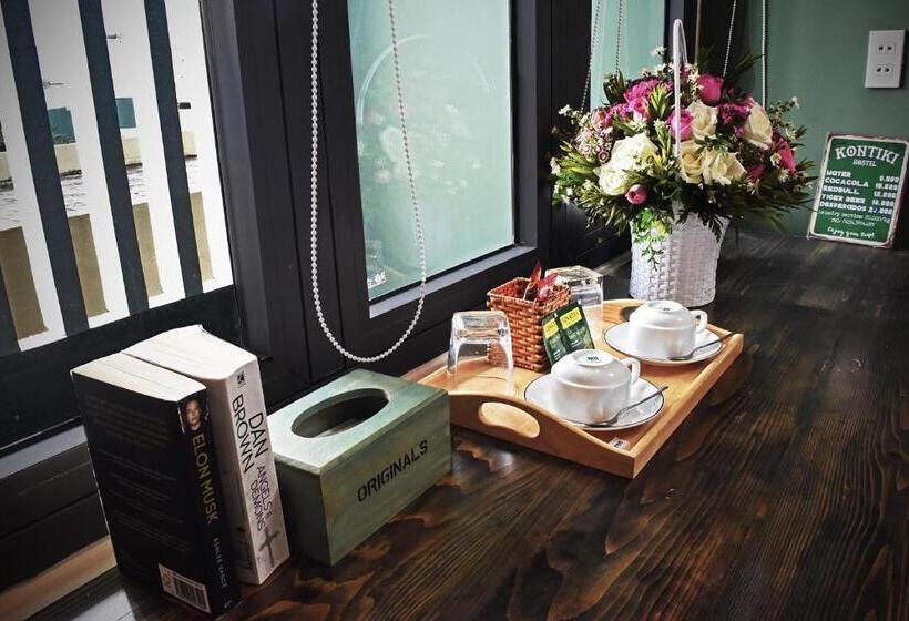 اتاق لوکس, Kontiki Danang Hostel