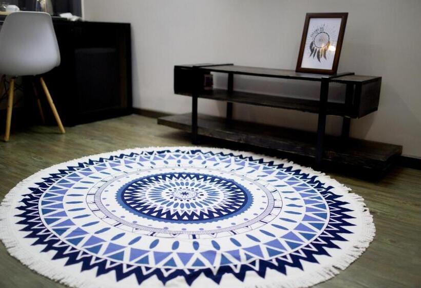 اتاق لوکس, Kontiki Danang Hostel