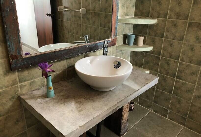 ダブルベッドスタンダードルーム, Villa Attikka