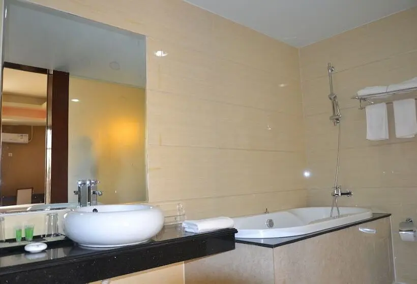 سوییت, Kololo Courts Hotel And Restaurant Kampala