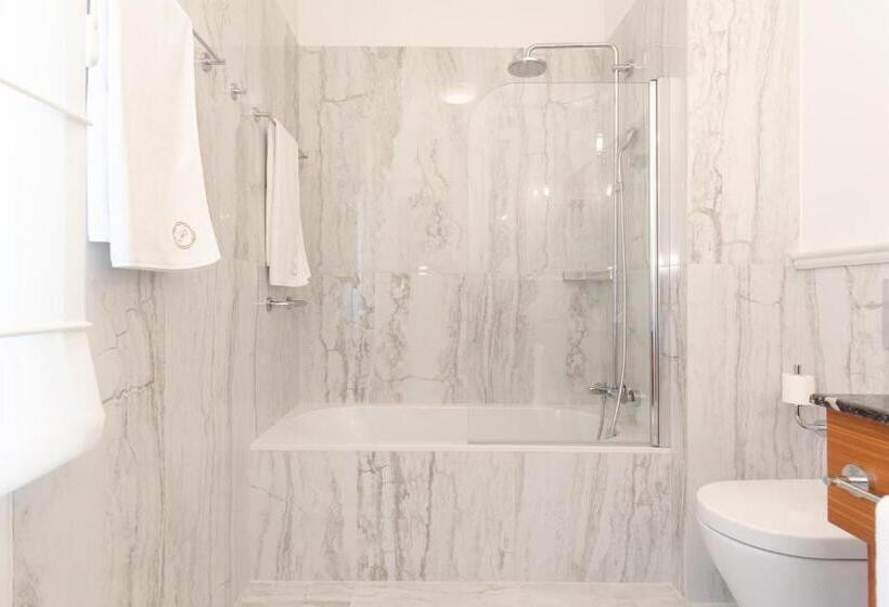 غرفة سوبيريور فردية, Le Premier