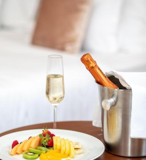 غرفة سوبيريور, Le Premier