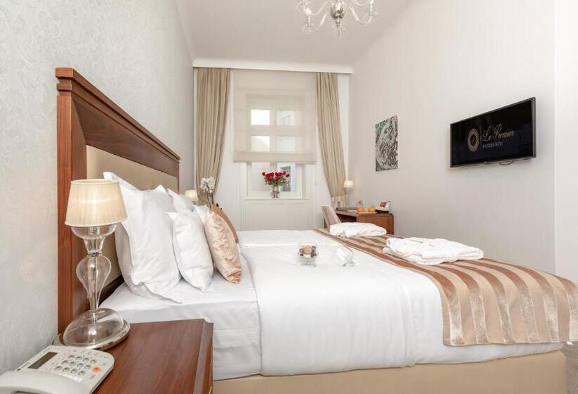 غرفة قياسية, Le Premier