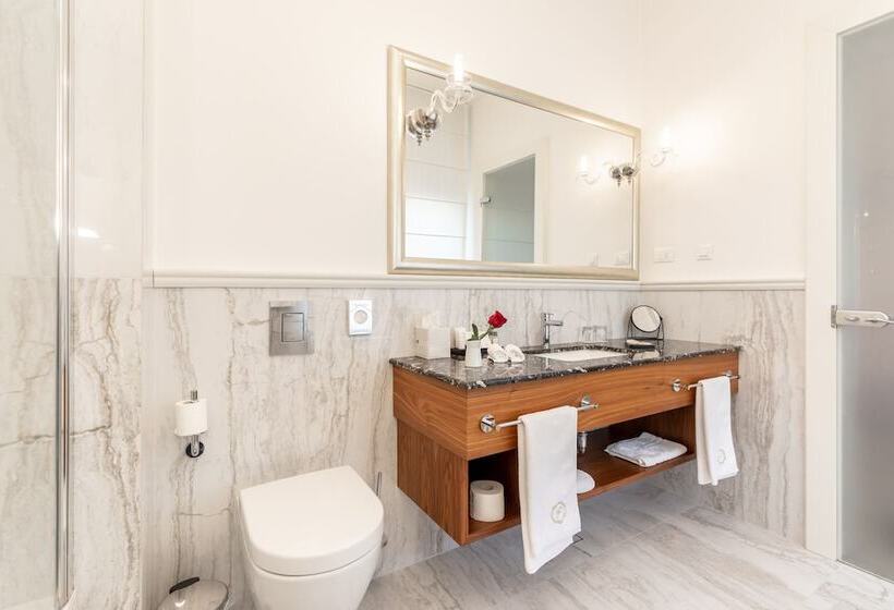 غرفة ديلوكس, Le Premier