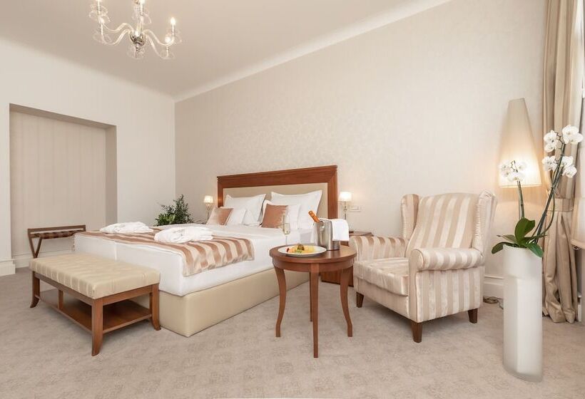 غرفة ديلوكس, Le Premier