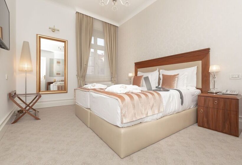 جناح سوبيريور, Le Premier