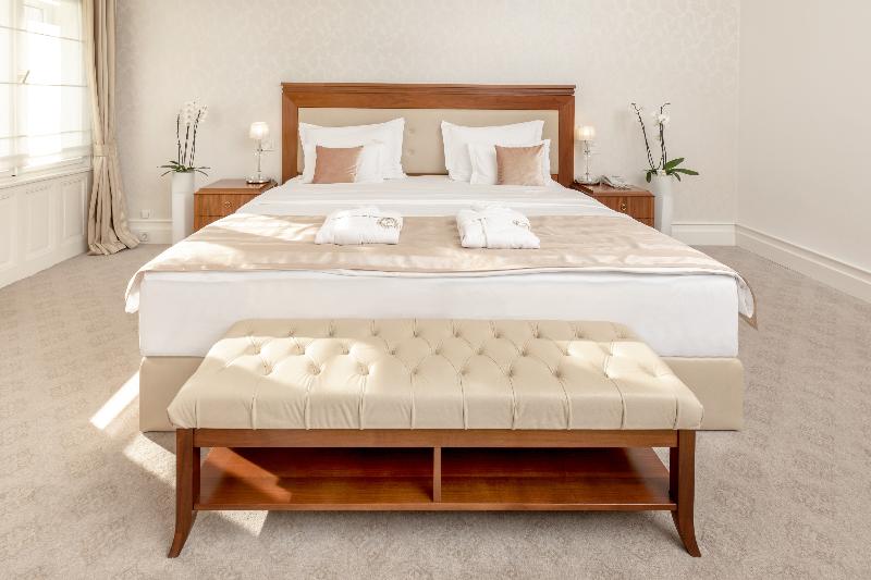 デラックススイート, Le Premier