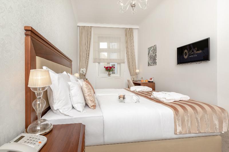 غرفة قياسية, Le Premier