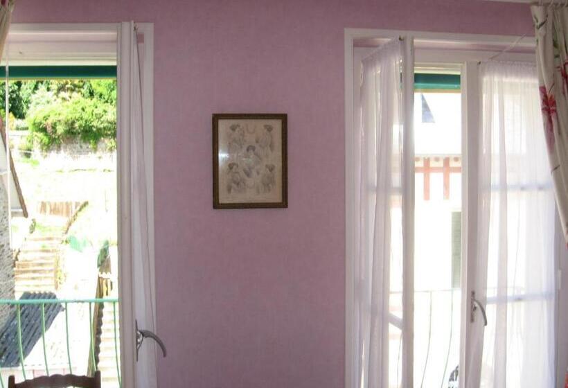 غرفة قياسية مزوَّدة بشُرفة, A L'abri Des Vents