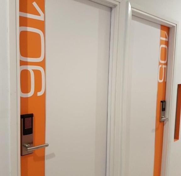 单人基本间, Front One Cabin Tirtonadi Solo