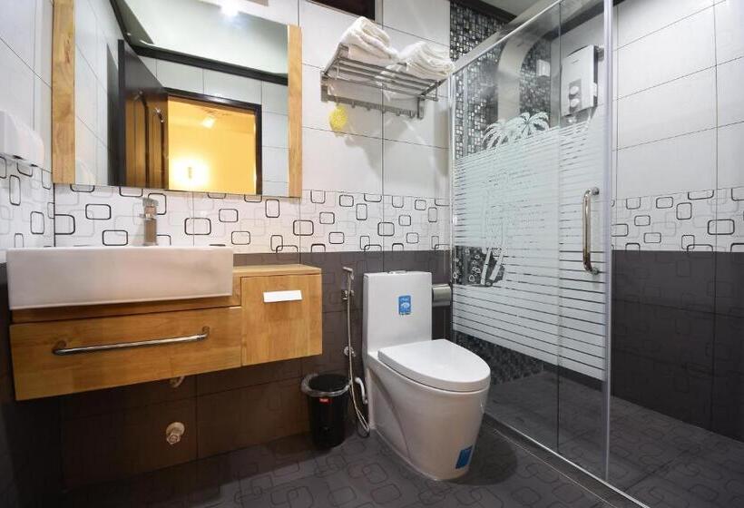 اتاق لوکس با تخت بزرگ, Island Home Inn