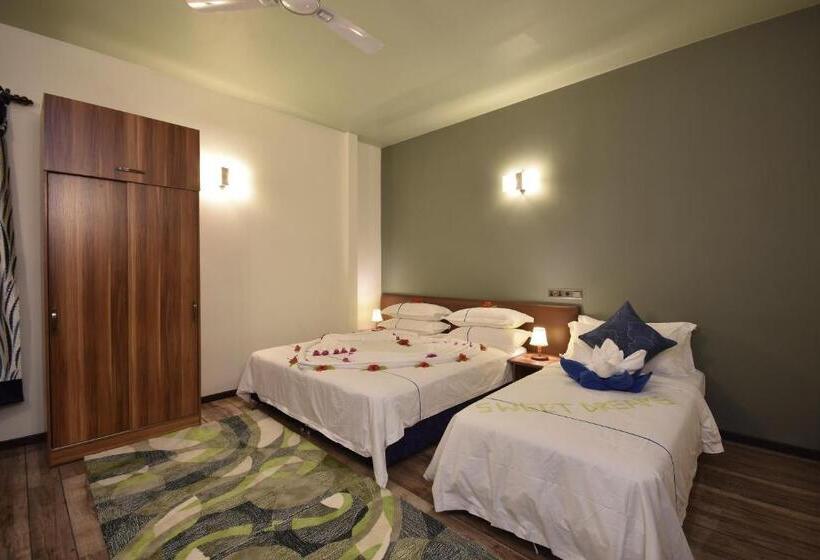 اتاق سوپریور با تخت بزرگ, Island Home Inn