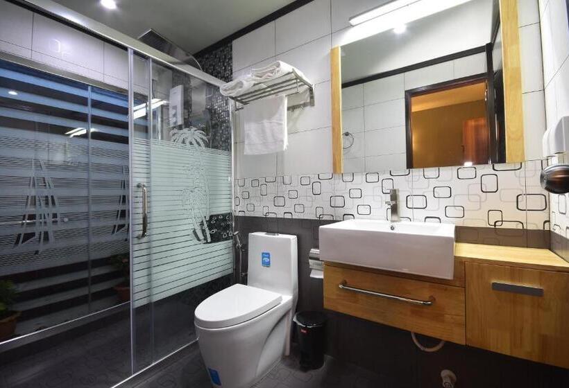 3 Bedroom Suite, Island Home Inn