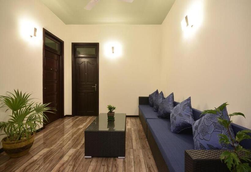 اتاق سوپریور با تخت بزرگ, Island Home Inn