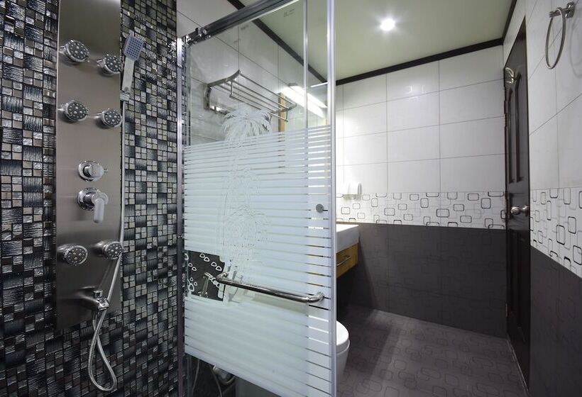 اتاق سوپریور, Island Home Inn