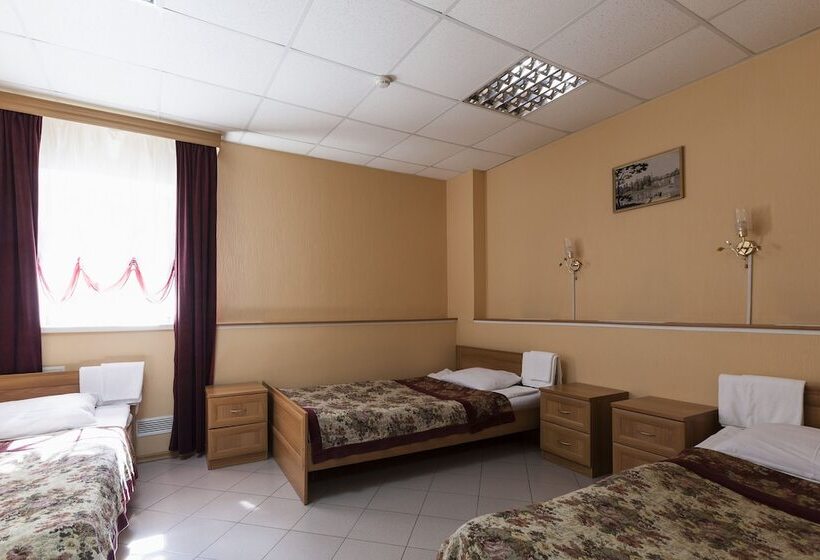 이코노미 트리플 룸, Priorat