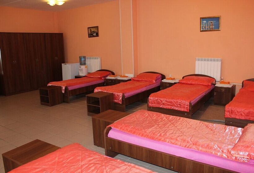 공동 객실, Troya