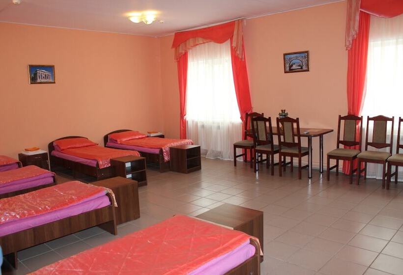 공동 객실, Troya