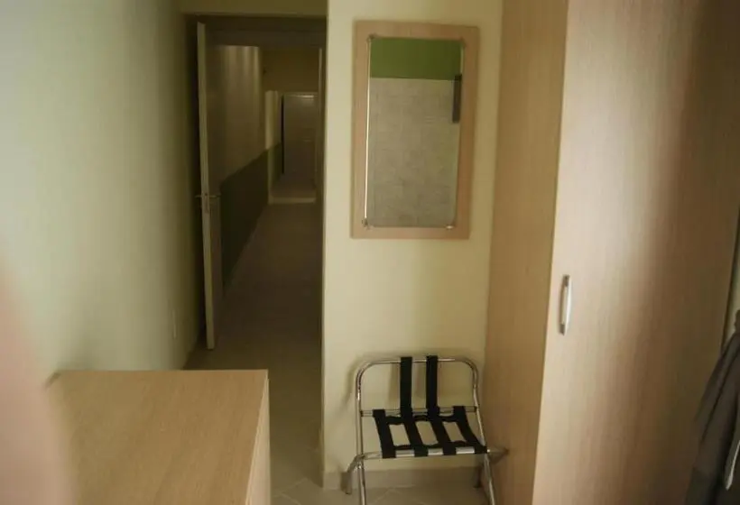 Yhden Hengen Huone Terassi, Guest House Golfo Xifonio
