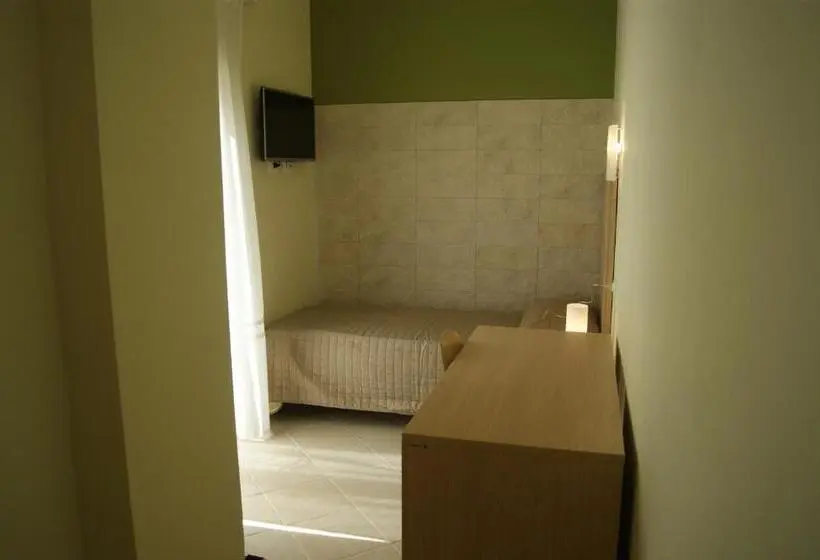 Yhden Hengen Huone Terassi, Guest House Golfo Xifonio
