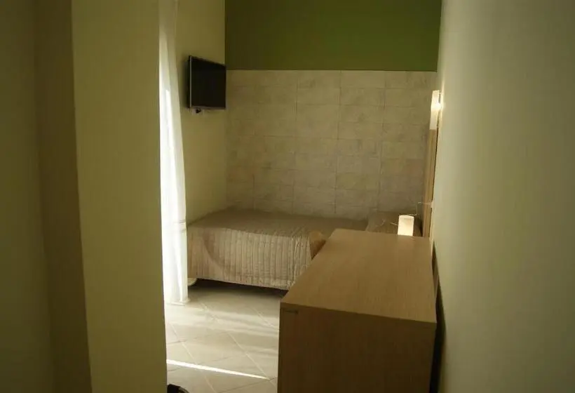 Yhden Hengen Huone Terassi, Guest House Golfo Xifonio
