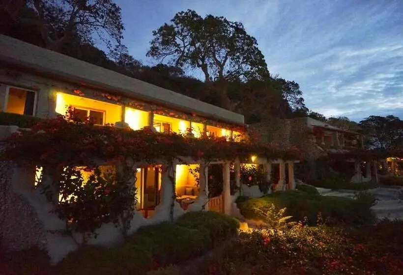 اتاق استاندارد با چشم‌انداز دریا, Rockwater Resort