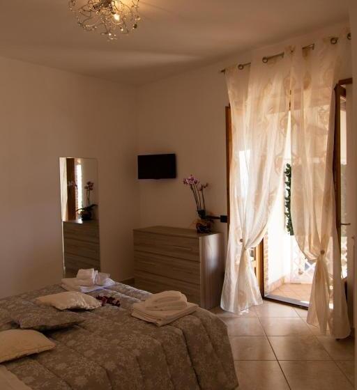 オーシャンビューデラックスルームバルコニー付き, B&b Villa Italia