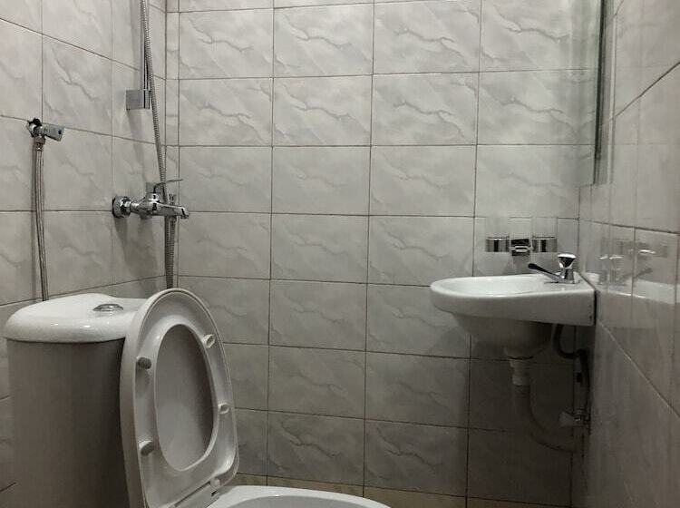 اتاق استاندارد, Bunyonyi Heights Inn