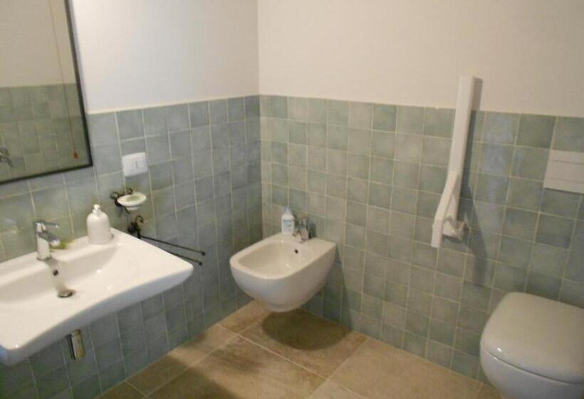 اتاق استاندارد, L Isola Che Non C Era