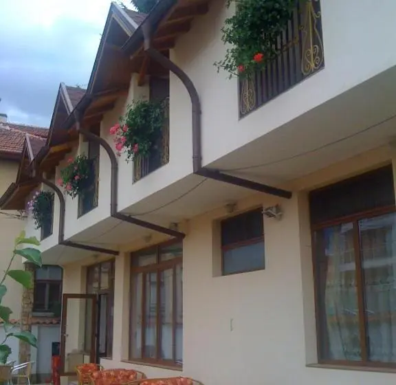 استودیوی استاندارد, Guesthouse Elizabeth