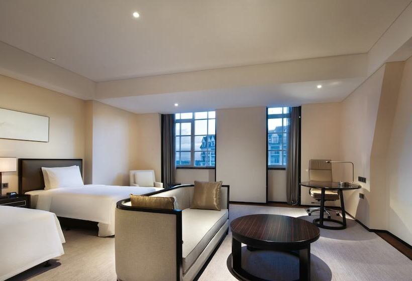 발코니가 있는 프리미엄 룸, Crowne Plaza Huailai By Ihg